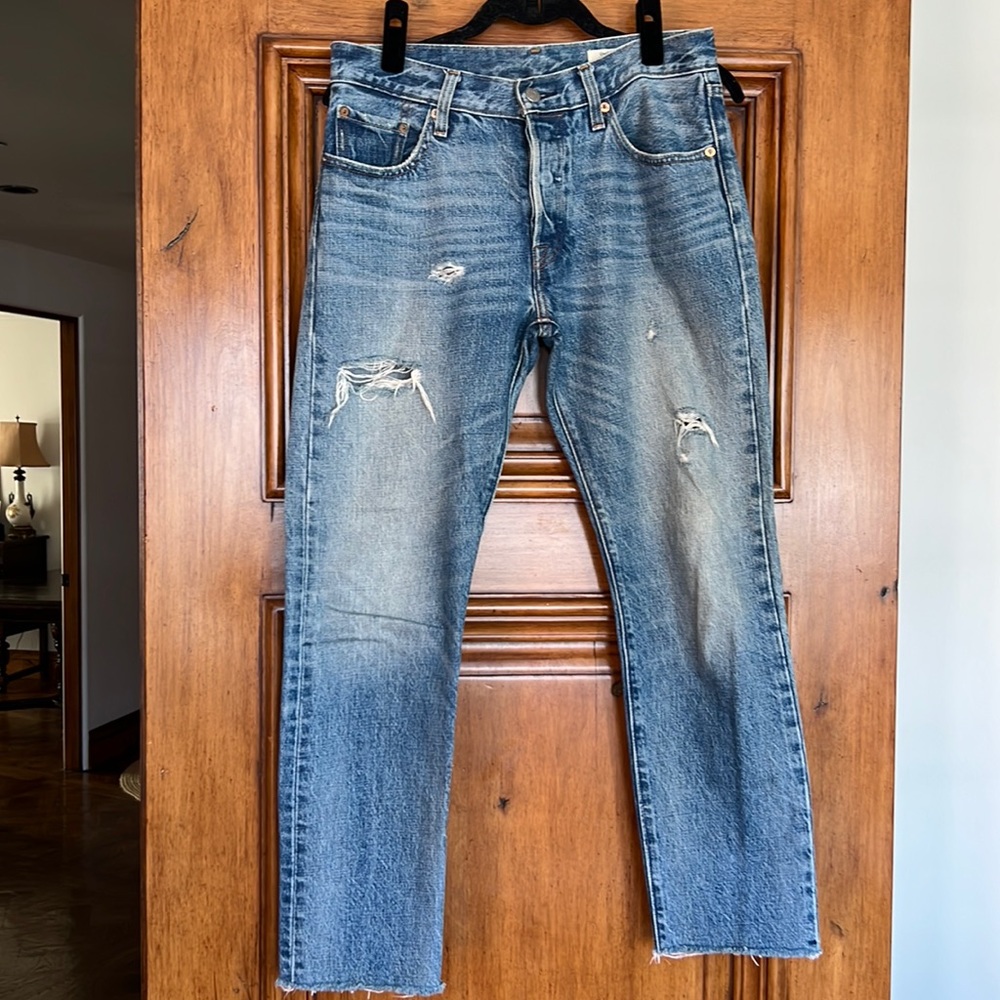 Levi’s 501 distressed blue denim jeans Size 28